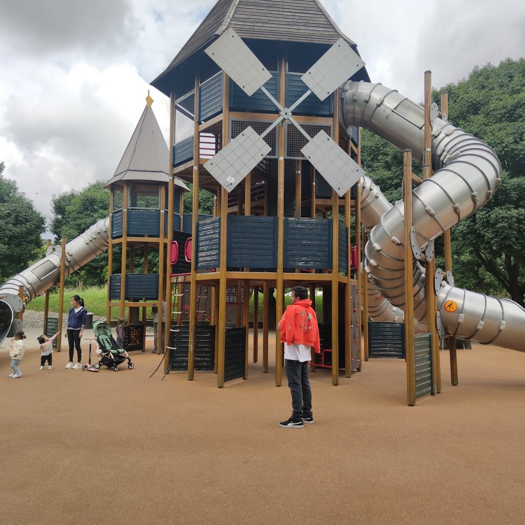 Terrain de Jeux Le Moulin 1